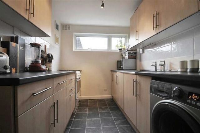  Image of 2 bedroom Flat for sale in Wanstead Road Bromley BR1 at Wanstead Road, Bromley, Kent BR1
