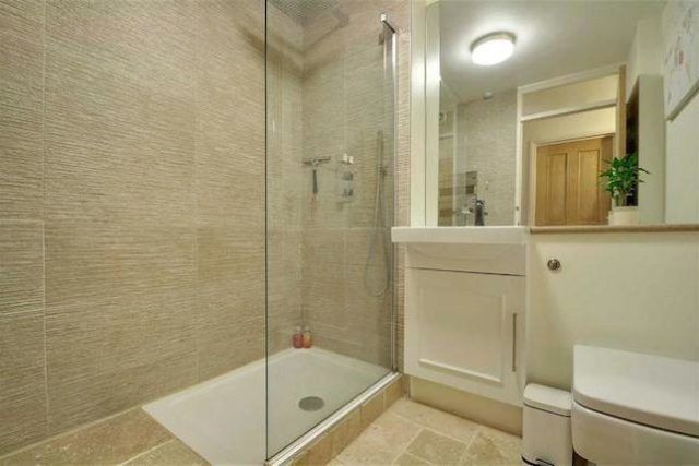  Image of 2 bedroom Flat for sale in Wanstead Road Bromley BR1 at Wanstead Road, Bromley, Kent BR1