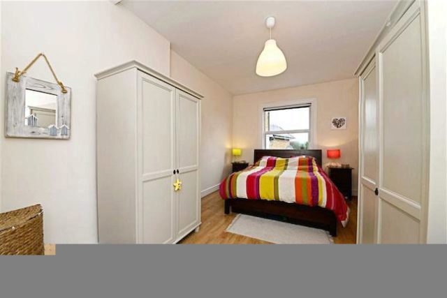  Image of 2 bedroom Flat for sale in Long Lane London N3 at Long Lane, Finchley, London N3