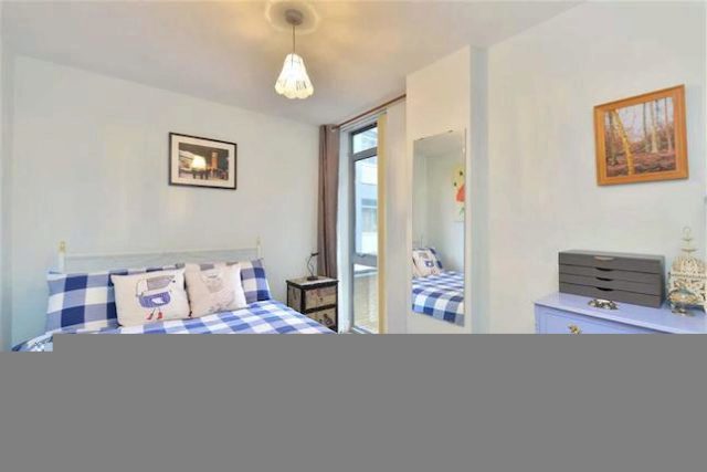  Image of 2 bedroom Flat for sale in Long Lane London SE1 at Fossill Court, 217 Long Lane, London Bridge, London SE1