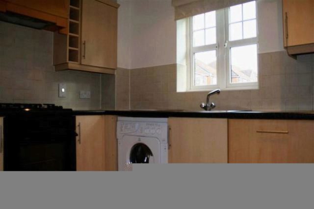  Image of 2 bedroom Flat to rent in Shillingford Close London NW7 at Shillingford Close, Mill Hill, London NW7