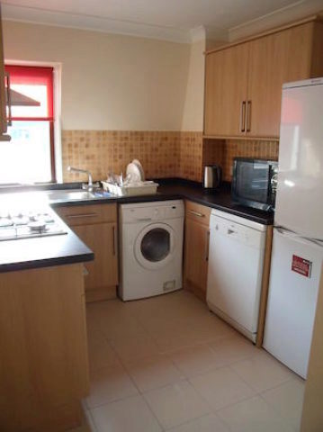 Image of 2 bedroom Flat to rent in Royal Court Kings Road Reading RG1 at Royal Court, Reading RG1