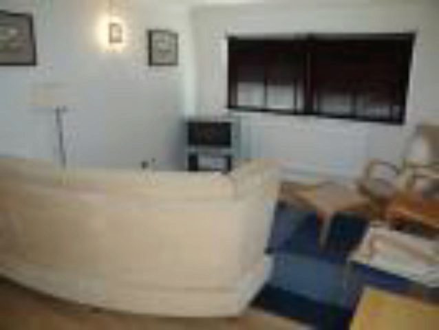  Image of 2 bedroom Flat to rent in Royal Court Kings Road Reading RG1 at Royal Court, Reading RG1
