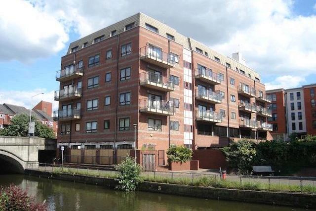  Image of 2 bedroom Flat to rent in Royal Court Kings Road Reading RG1 at Royal Court, Reading RG1