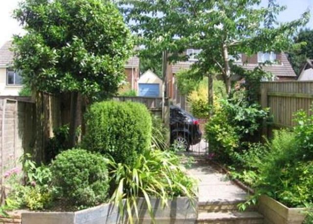  Image of 2 bedroom Property to rent in Hilltop Road Corfe Mullen Wimborne BH21 at Hilltop Road, Corfe Mullen, Wimborne BH21