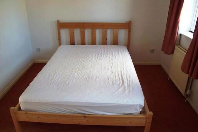  Image of 2 bedroom Terraced house to rent in Centurion Close Reading RG1 at Centurion Close, Reading RG1