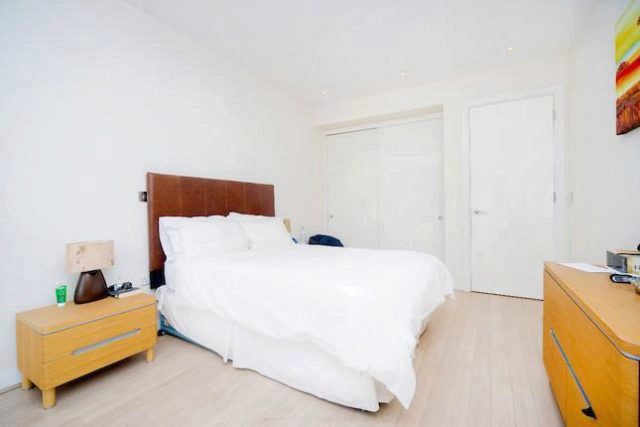 Image of 1 bedroom Flat to rent in Gatliff Road London SW1W at Grosvenor Waterside, Gatliff Road, Chelsea, London SW1W