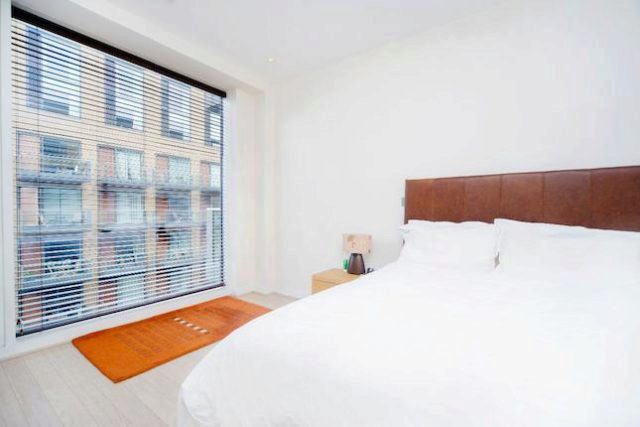  Image of 1 bedroom Flat to rent in Gatliff Road London SW1W at Grosvenor Waterside, Gatliff Road, Chelsea, London SW1W