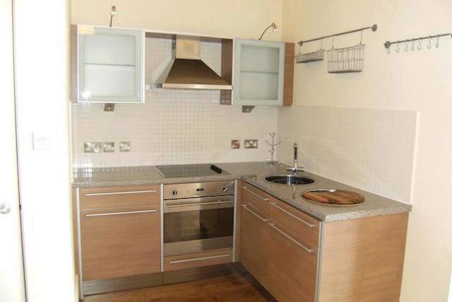  Image of 2 bedroom Flat to rent in Bradford Road Dewsbury WF13 at Bradford Road, Dewsbury WF13
