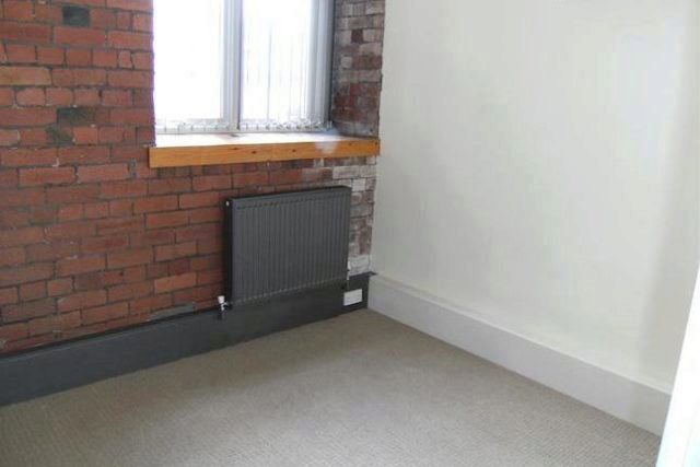  Image of 2 bedroom Flat to rent in Bradford Road Dewsbury WF13 at Bradford Road, Dewsbury WF13