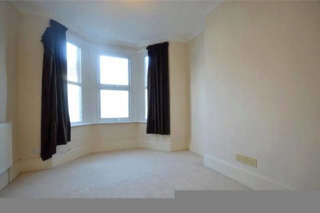  Image of 2 bedroom Maisonette to rent in Oval Road Addiscombe Croydon CR0 at Oval Road, Addiscombe, Croydon CR0