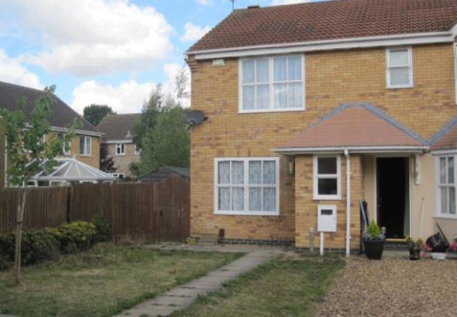  Image of 2 bedroom Semi-Detached house to rent in Raglan Close Rushden NN10 at Ragland Close, Rushden NN10