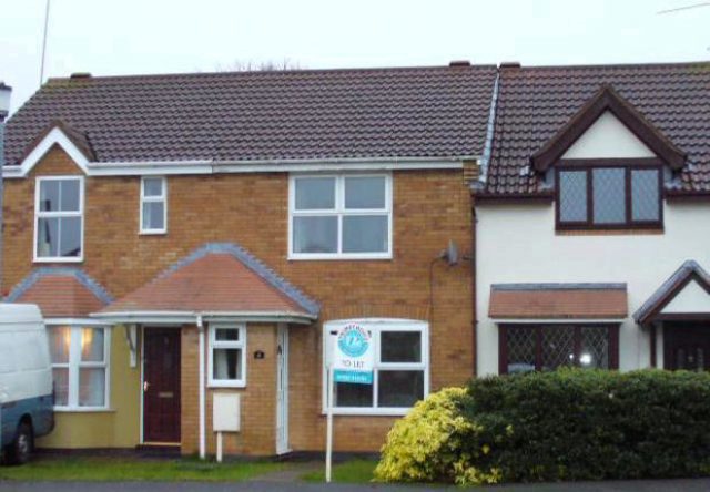  Image of 2 bedroom Terraced house to rent in Pevensey Close Rushden NN10 at Pevensey Close, Rushden NN10
