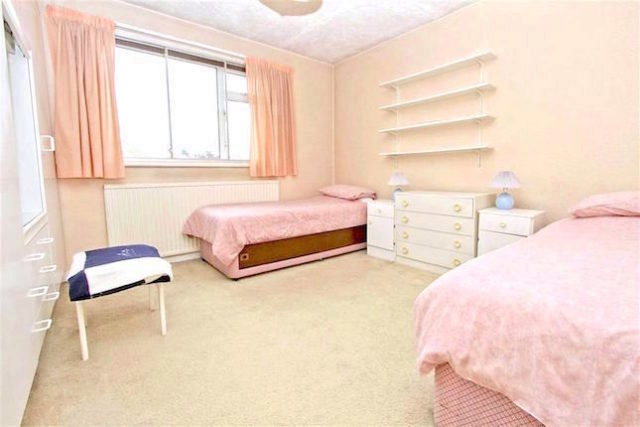  Image of 3 bedroom Detached house to rent in Vine Close West Drayton UB7 at Vine Close, West Drayton UB7