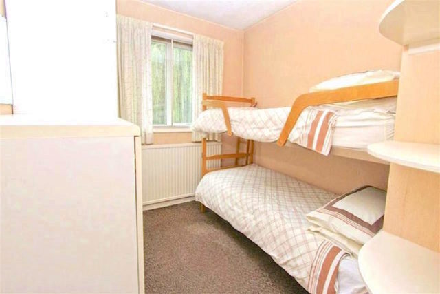  Image of 3 bedroom Detached house to rent in Vine Close West Drayton UB7 at Vine Close, West Drayton UB7