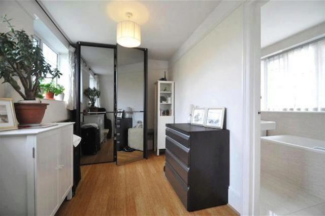  Image of 3 bedroom Flat for sale in Denbridge Road Bromley BR1 at Denbridge Road, Bickley, Bromley BR1
