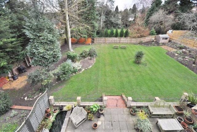  Image of 3 bedroom Flat for sale in Denbridge Road Bromley BR1 at Denbridge Road, Bickley, Bromley BR1