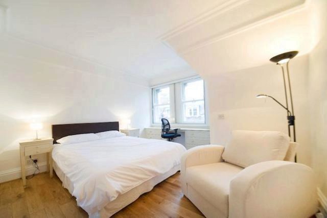  Image of 3 bedroom Flat to rent in Glentworth Street London NW1 at Clarence Gate Gardens, Glentworth Street, Marylebone NW1