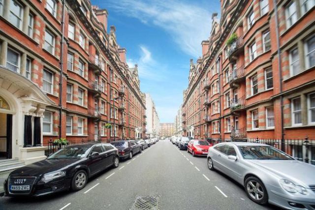  Image of 3 bedroom Flat to rent in Glentworth Street London NW1 at Clarence Gate Gardens, Glentworth Street, Marylebone NW1