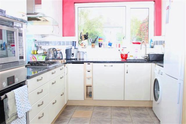 Image of 3 bedroom Semi-Detached house to rent in Parkside Way North Harrow Harrow HA2 at Parkside Way, North Harrow, Harrow HA2