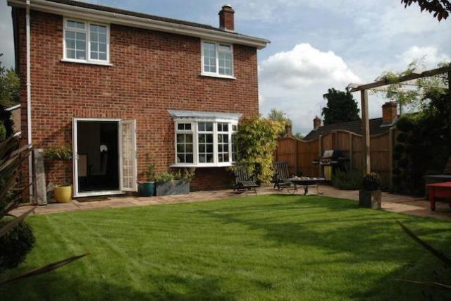  Image of 4 bedroom Detached house for sale in Minchin Green Binfield Bracknell RG42 at Minchin Green, Binfield RG42