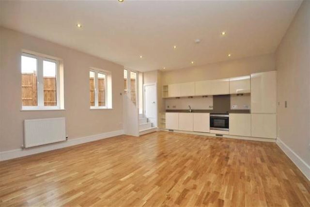 Image of 1 bedroom Flat to rent in East Street Bromley BR1 at East Street, Bromley, Kent BR1