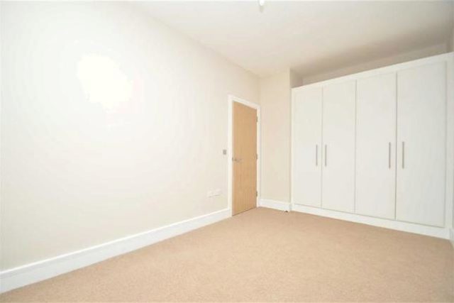  Image of 1 bedroom Flat to rent in East Street Bromley BR1 at East Street, Bromley, Kent BR1
