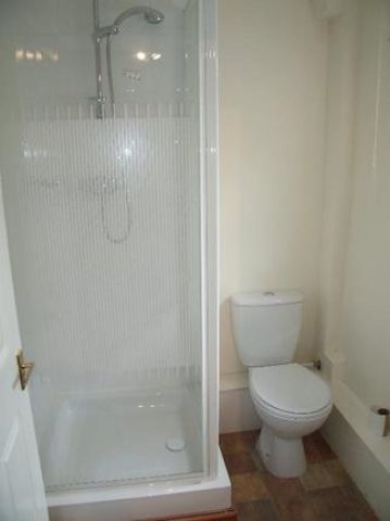  Image of 1 bedroom Flat to rent in George Street Caversham Reading RG4 at George Street, Caversham RG4