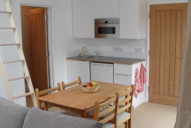  Image of 1 bedroom Flat to rent in Silkmills Road Roughmoor Taunton TA1 at Silkmills Road, Roughmoor, Taunton TA1
