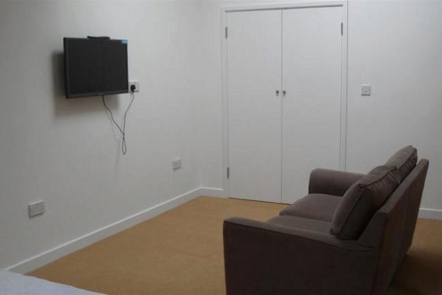  Image of 1 bedroom Flat to rent in Silkmills Road Roughmoor Taunton TA1 at Silkmills Road, Roughmoor, Taunton TA1