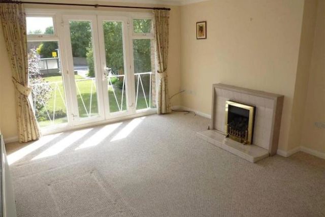  Image of 2 bedroom Flat to rent in Towncourt Lane Petts Wood Orpington BR5 at Towncourt Lane, Petts Wood, Orpington BR5