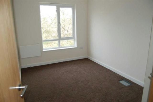 Image of 2 bedroom Flat to rent in Heritage Avenue London NW9 at Heritage Avenue, Colindale, London NW9