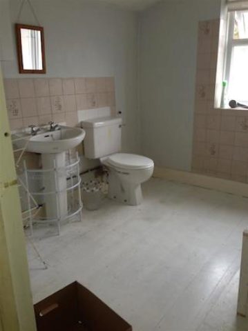 Image of 2 bedroom Property to rent in Stanley Road Ilford IG1 at Stanley Road, Ilford IG1