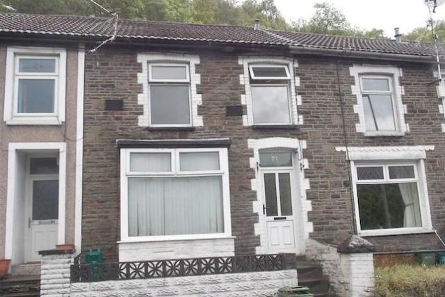  Image of 2 bedroom Terraced house to rent in Pontshonnorton Road Pontypridd CF37 at Pontshonnorton Road, Pontypridd CF37