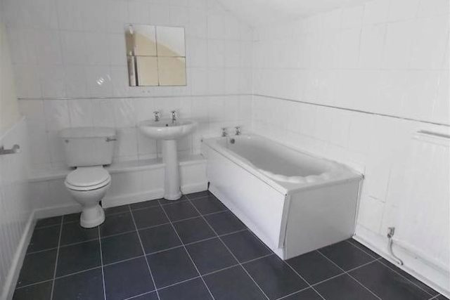  Image of 2 bedroom Terraced house to rent in Pontshonnorton Road Pontypridd CF37 at Pontshonnorton Road, Pontypridd CF37