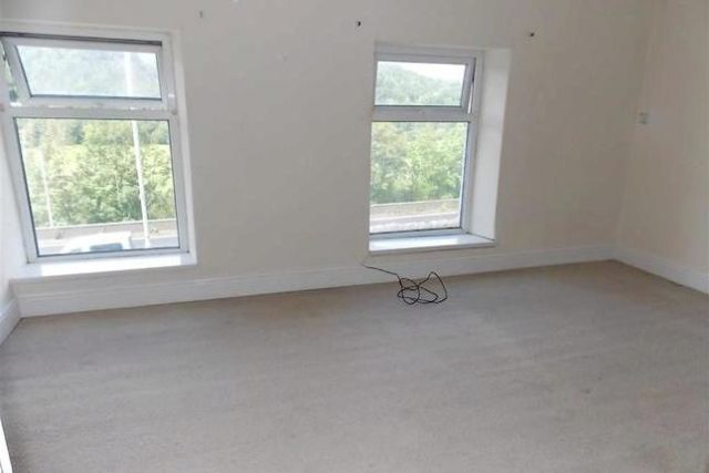  Image of 2 bedroom Terraced house to rent in Pontshonnorton Road Pontypridd CF37 at Pontshonnorton Road, Pontypridd CF37