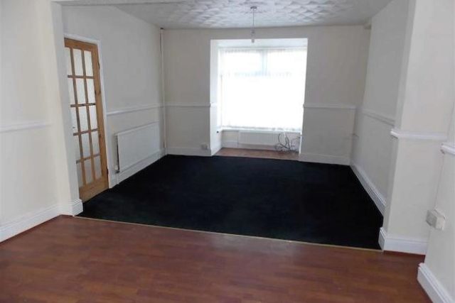  Image of 2 bedroom Terraced house to rent in Pontshonnorton Road Pontypridd CF37 at Pontshonnorton Road, Pontypridd CF37