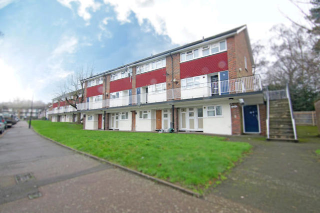 Image of 3 bedroom Maisonette for sale in Shrublands Avenue Croydon CR0 at Shrublands Avenue, Croydon CR0