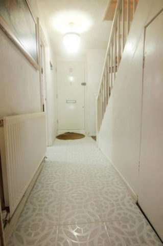  Image of 3 bedroom Maisonette for sale in Shrublands Avenue Croydon CR0 at Shrublands Avenue, Croydon CR0