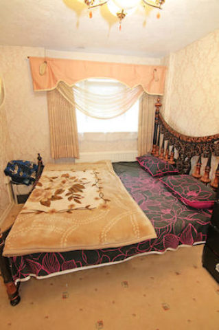  Image of 3 bedroom Maisonette for sale in Shrublands Avenue Croydon CR0 at Shrublands Avenue, Croydon CR0