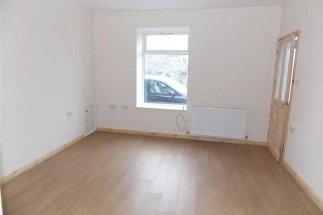  Image of 3 bedroom Terraced house to rent in Graig Terrace Graig Pontypridd CF37 at Graig Terrace, Graig, Pontypridd CF37