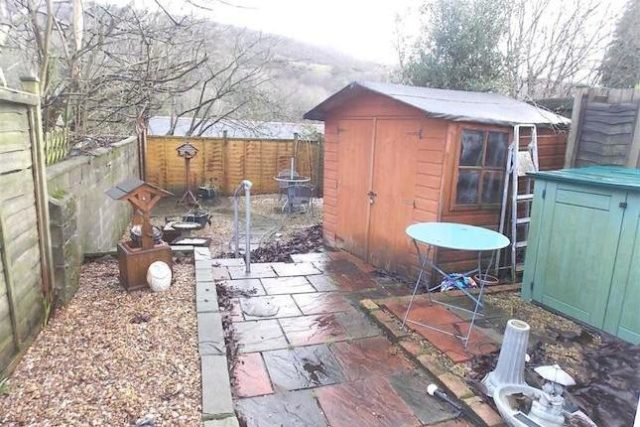  Image of 4 bedroom Terraced house to rent in Robert Street Ynysybwl Pontypridd CF37 at Robert Street, Ynysybwl, Pontypridd CF37