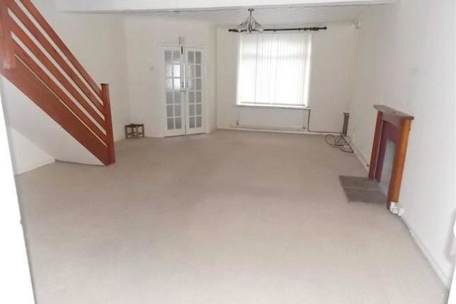  Image of 4 bedroom Terraced house to rent in Robert Street Ynysybwl Pontypridd CF37 at Robert Street, Ynysybwl, Pontypridd CF37