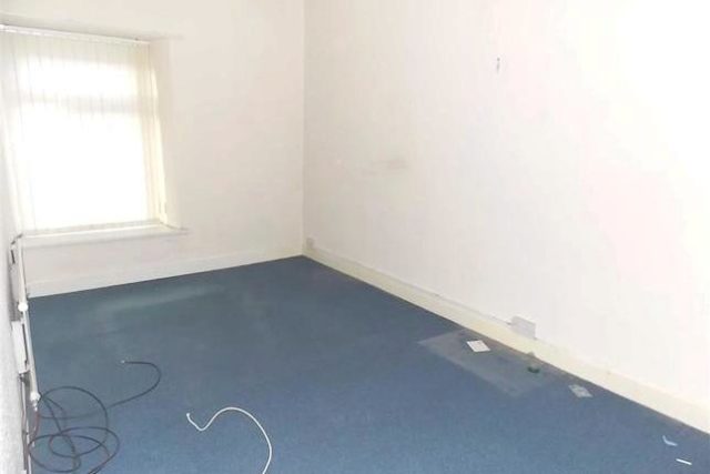  Image of 4 bedroom Terraced house to rent in Robert Street Ynysybwl Pontypridd CF37 at Robert Street, Ynysybwl, Pontypridd CF37