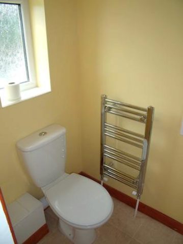  Image of 1 bedroom Room to rent in Mill Road Caversham Reading RG4 at Room 2, Mill Road, Caversham RG4