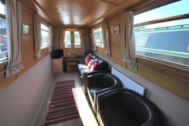  Image of 1 bedroom House Boat to rent in Quayside Close Worsley Manchester M28 at Quayside Close, Worsley, Manchester M28