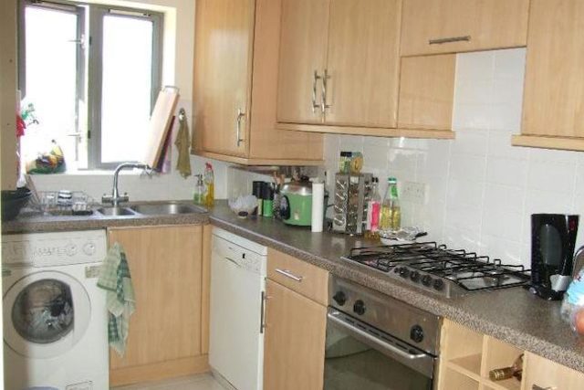  Image of 2 bedroom Flat to rent in Grenade Street London E14 at Compass Point, Limehouse E14