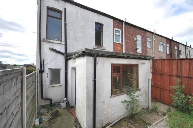  Image of 2 bedroom Mews for sale in Chaddock Lane Worsley Manchester M28 at Chaddock Lane, Worsley, Manchester M28