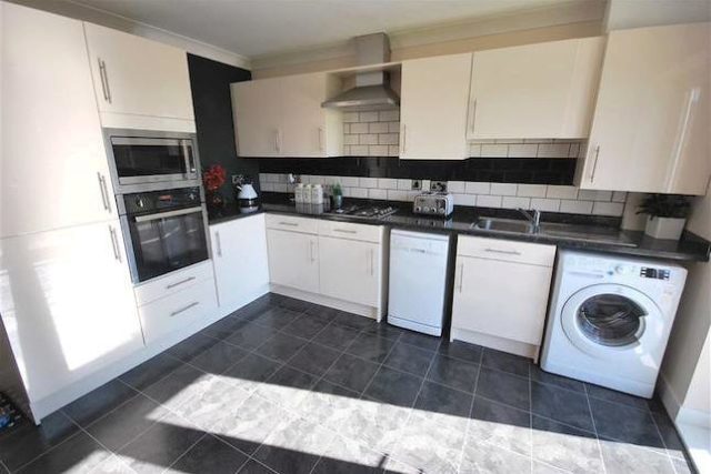 Image of 2 bedroom Semi-Detached house for sale in Mosley Common Road Worsley Manchester M28 at Mosley Common Road, Worsley, Manchester M28