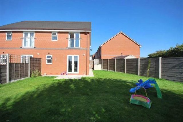  Image of 2 bedroom Semi-Detached house for sale in Mosley Common Road Worsley Manchester M28 at Mosley Common Road, Worsley, Manchester M28